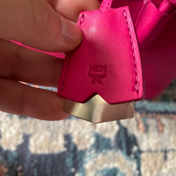 !! SOLD!! MCM Milla Medium Hot Pink - Picture 8 of 16